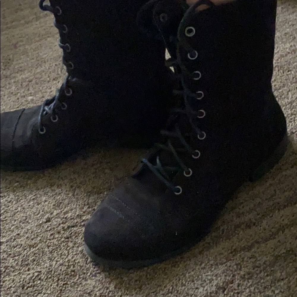 Suede boots
